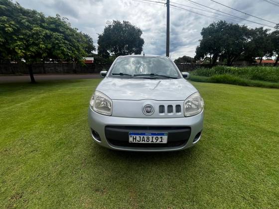 FIAT UNO 1.0 VIVACE 8V FLEX 4P MANUAL